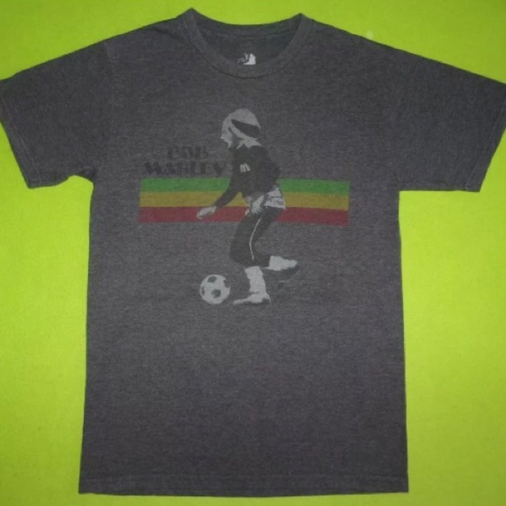 ⚽️ Bob Marley Soccer t-
